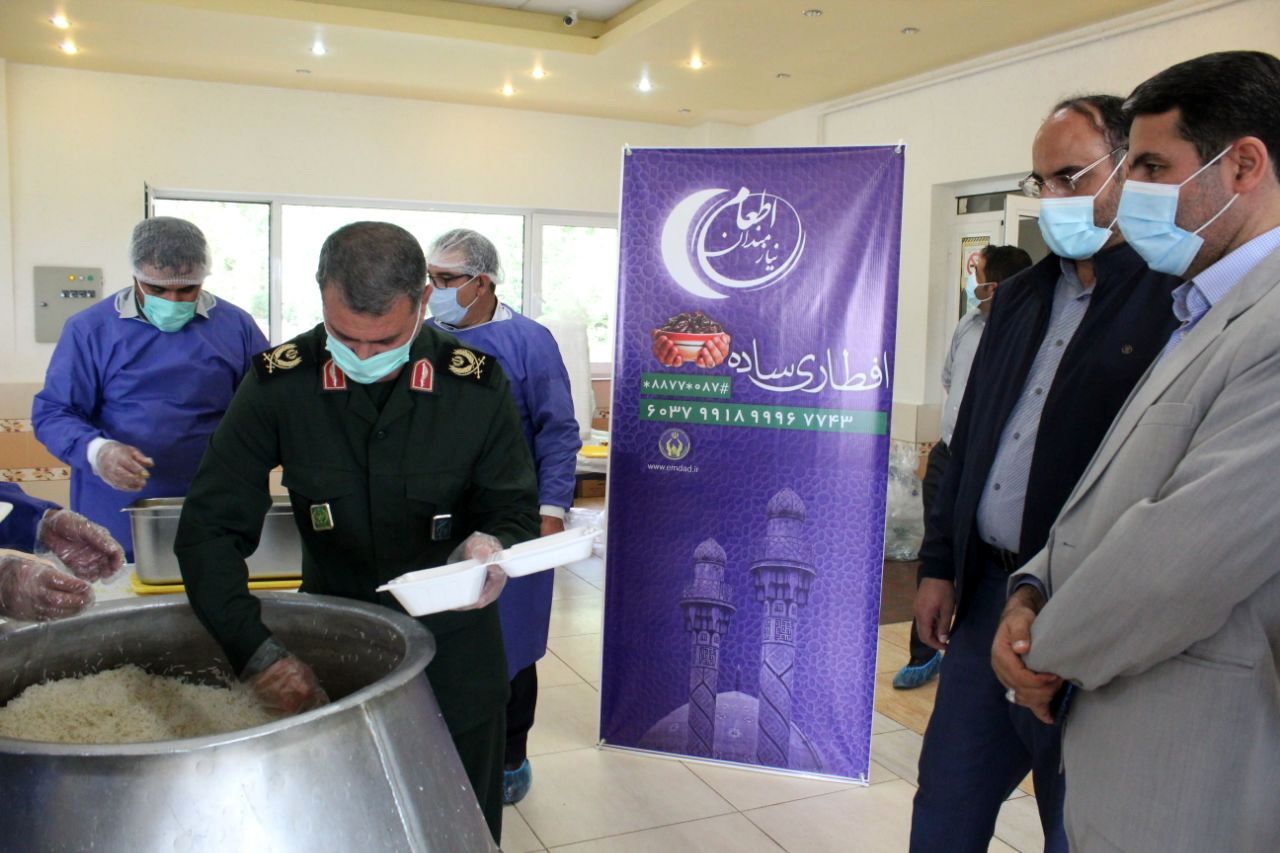 مشارکت سپاه بیت المقدس در طرح اطعام نیازمندان در کردستان