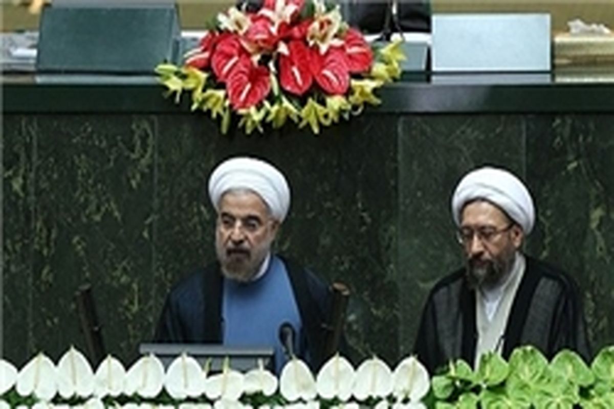 روحانی به عنوان رئیس‌جمهور سوگند یاد کرد