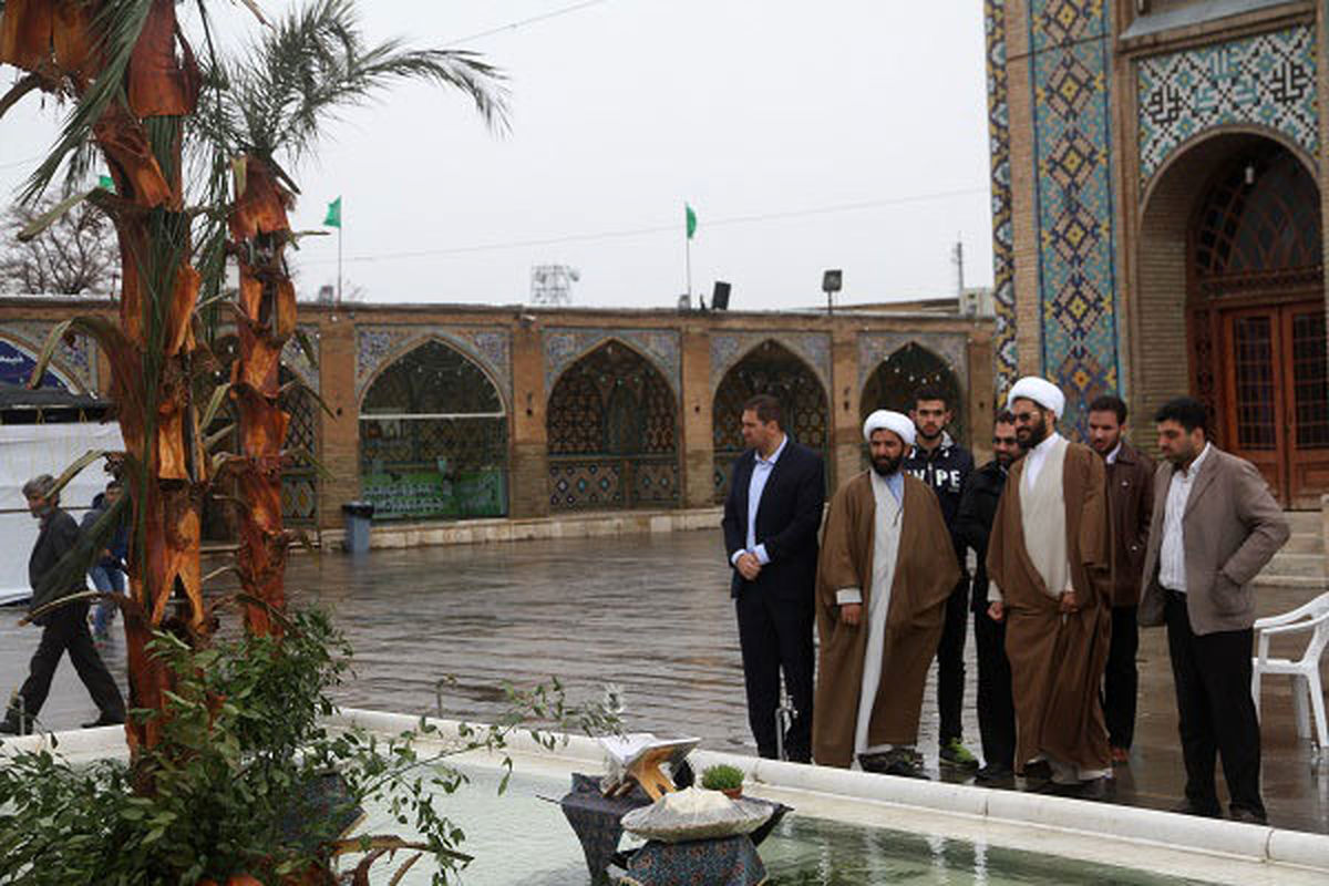 بقاع متبرکه قزوین پذیرای گردشگران در روز طبیعت