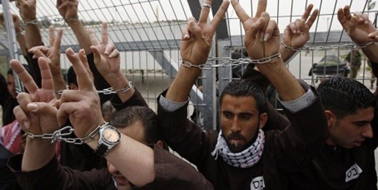 ۷۵ اسیر فلسطینی دست به اعتصاب غذا دسته جمعی می‌زنند