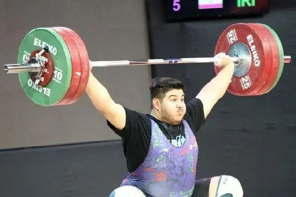 حسین یزدانی به مدال برنز حرکت یک‌ضرب وزنه برداری دست یافت