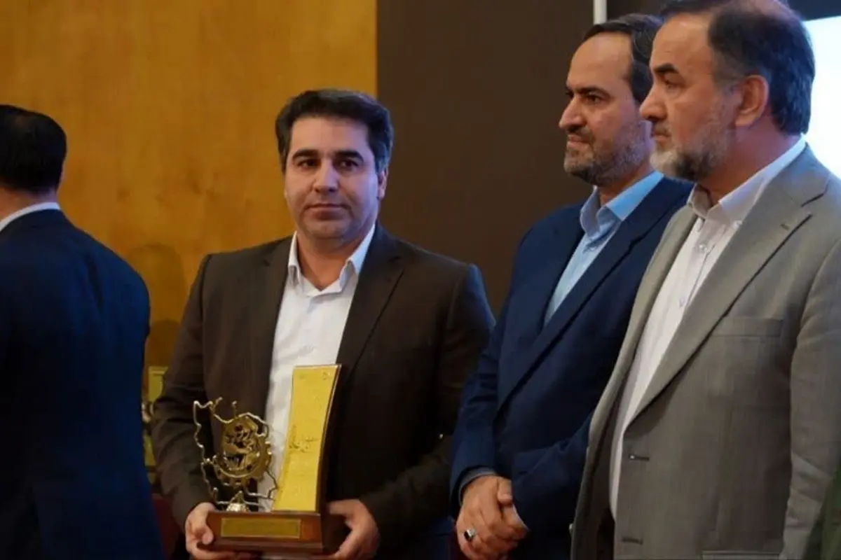 کسب نشان ملی اقتصاد مقاومتی توسط پالایشگاه گاز ایلام