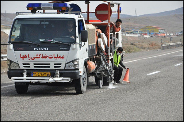 تجدید خط کشی هزار کیلومتر از محورهای مواصلاتی استان اردبیل