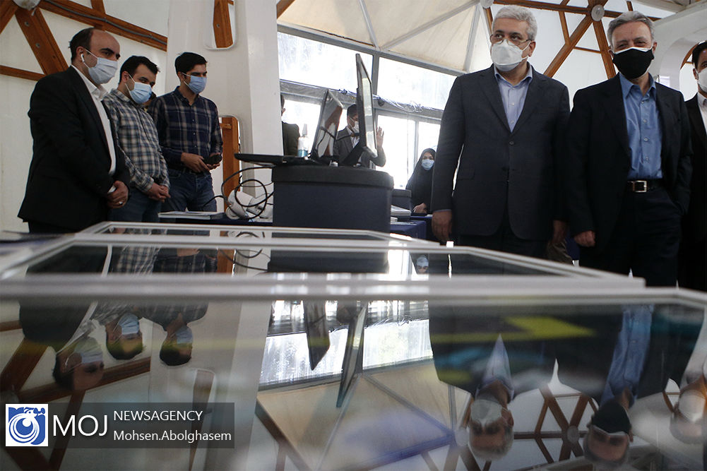 افتتاح نمایشگاه فناورانه پارک علم و فناوری دانشگاه تهران