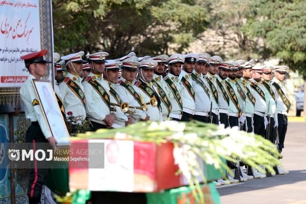 مراسم تشییع پیکر شهدای حادثه‌ تروریستی تفتان در زاهدان برگزار شد