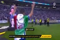 فیلم حضور طارمی با پرچم ایران در جشن قهرمانی پورتو