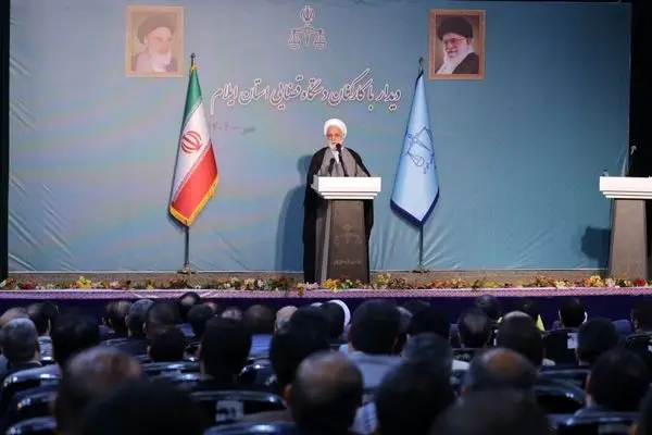 مردم دژ محکم و مستحکم در برابر دشمنان هستند