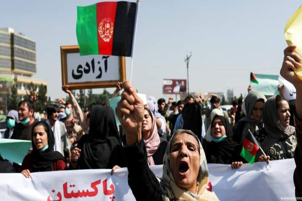 مهاجران افغانستانی در پاکستان بر ضد طالبان تظاهرات کردند