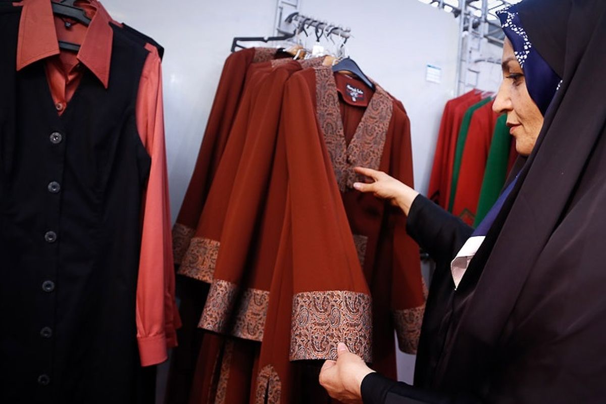 نمایشگاه عفاف و حجاب در پیاده راه فرهنگی رشت