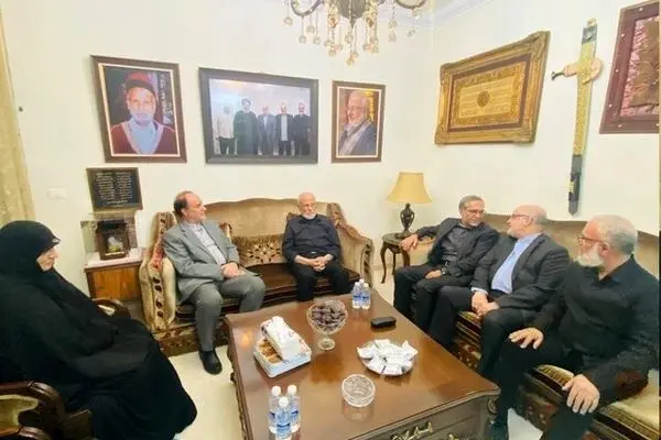 هیات پارلمانی ایران با خانواده شهید سید حسن نصرالله دیدار کردند