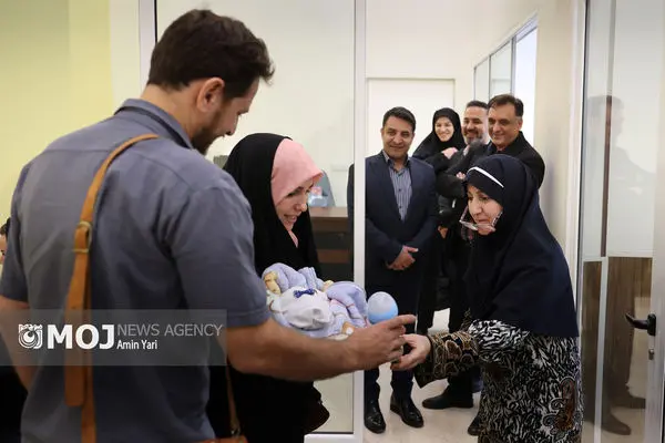 شرط فرزندخواندگی داشتن خانه یا سرمایه کلان نیست