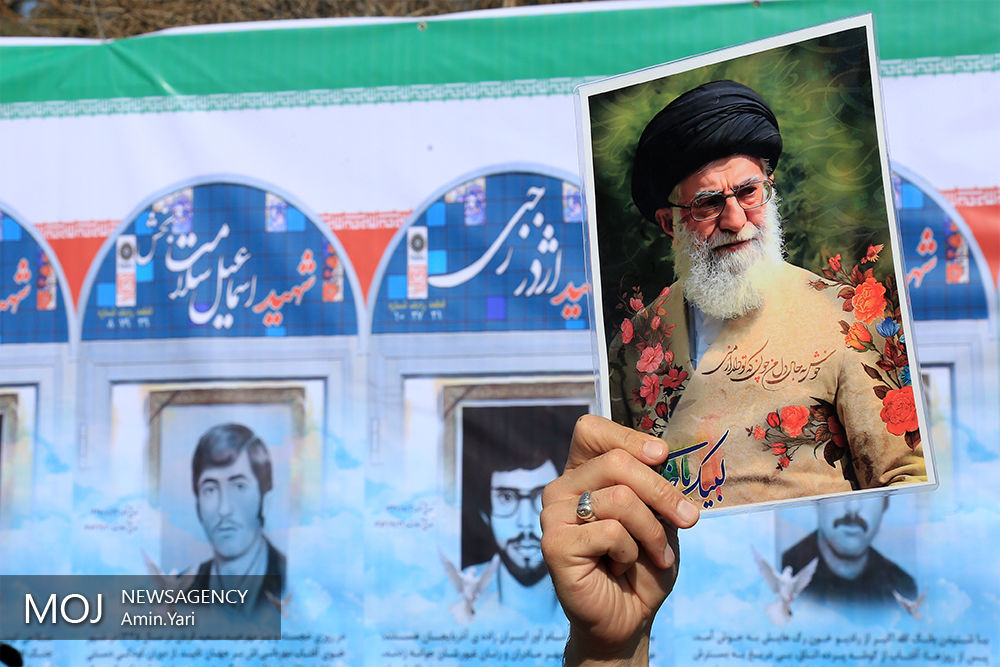 آغاز مراسم یوم الله ۱۲ بهمن در حرم بنیانگذار جمهوری اسلامی