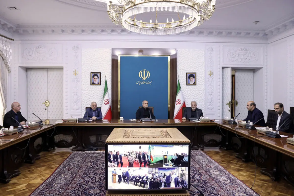 بهرهبرداری و آغاز عملیات اجرایی 425 مگاوات نیروگاه خورشیدی در 4 استان کشور