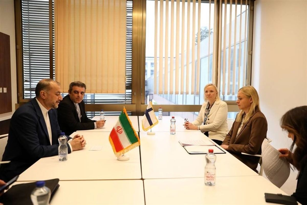 وزیر امور خارجه ایران با همتای فنلاندی دیدار و گفت‌وگو کرد