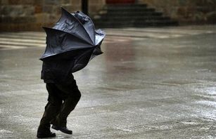 هواشناسی هشدار باد و باران شدید در اکثر استان‌های کشور صادر کرد