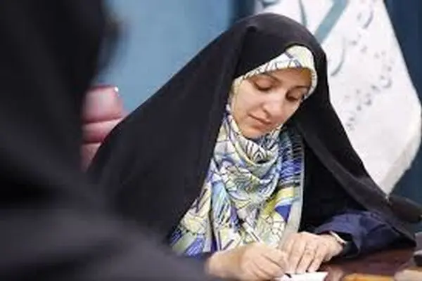 معاون رئیس‌جمهور در امور زنان و خانواده به ثریا آقایی تبریک گفت