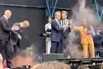  بمب دودزا به سمت نخست وزیران هلند و لهستان پرت شد