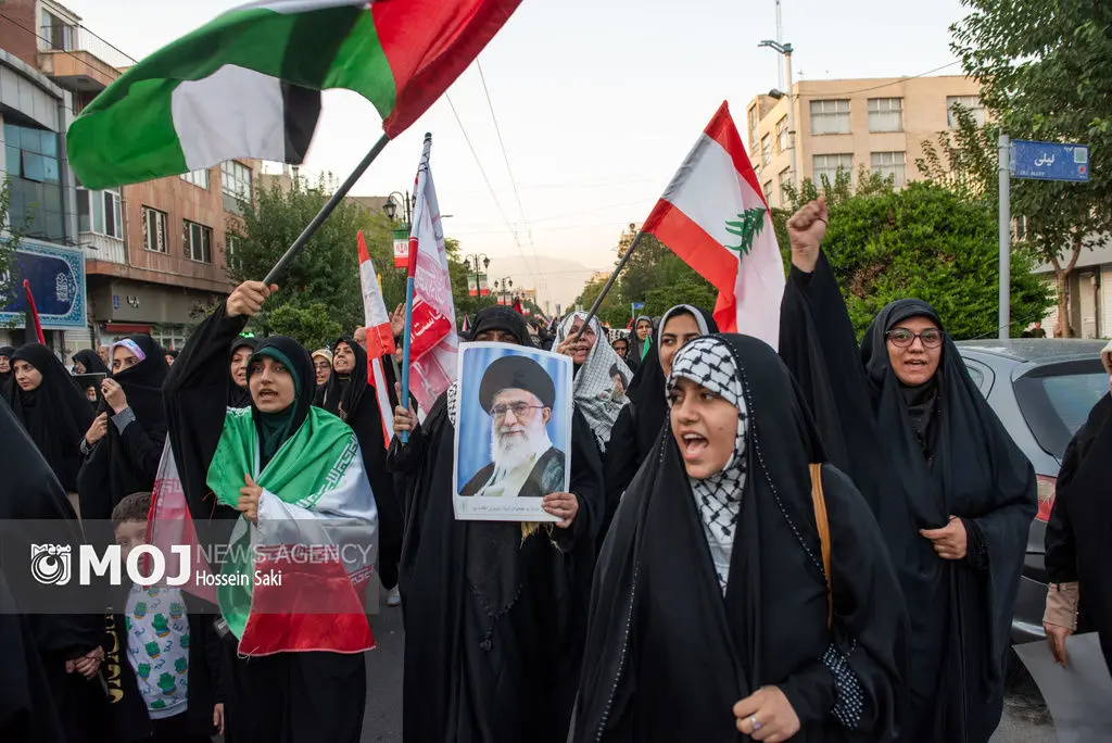 تجمع محکومیت ترور سید حسن نصرالله و قدردانی از عملیات وعده صادق ۲ در میدان امام حسین(ع) - 2 