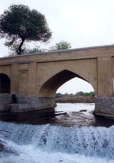 «پل تاریخی مارنان» اصفهان؛ واسطه اتصال دو ساحل شمالی و جنوبی