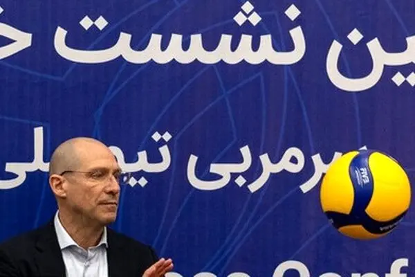 سرمربی جدید والیبال ایران با برد به تیم ملی آمد