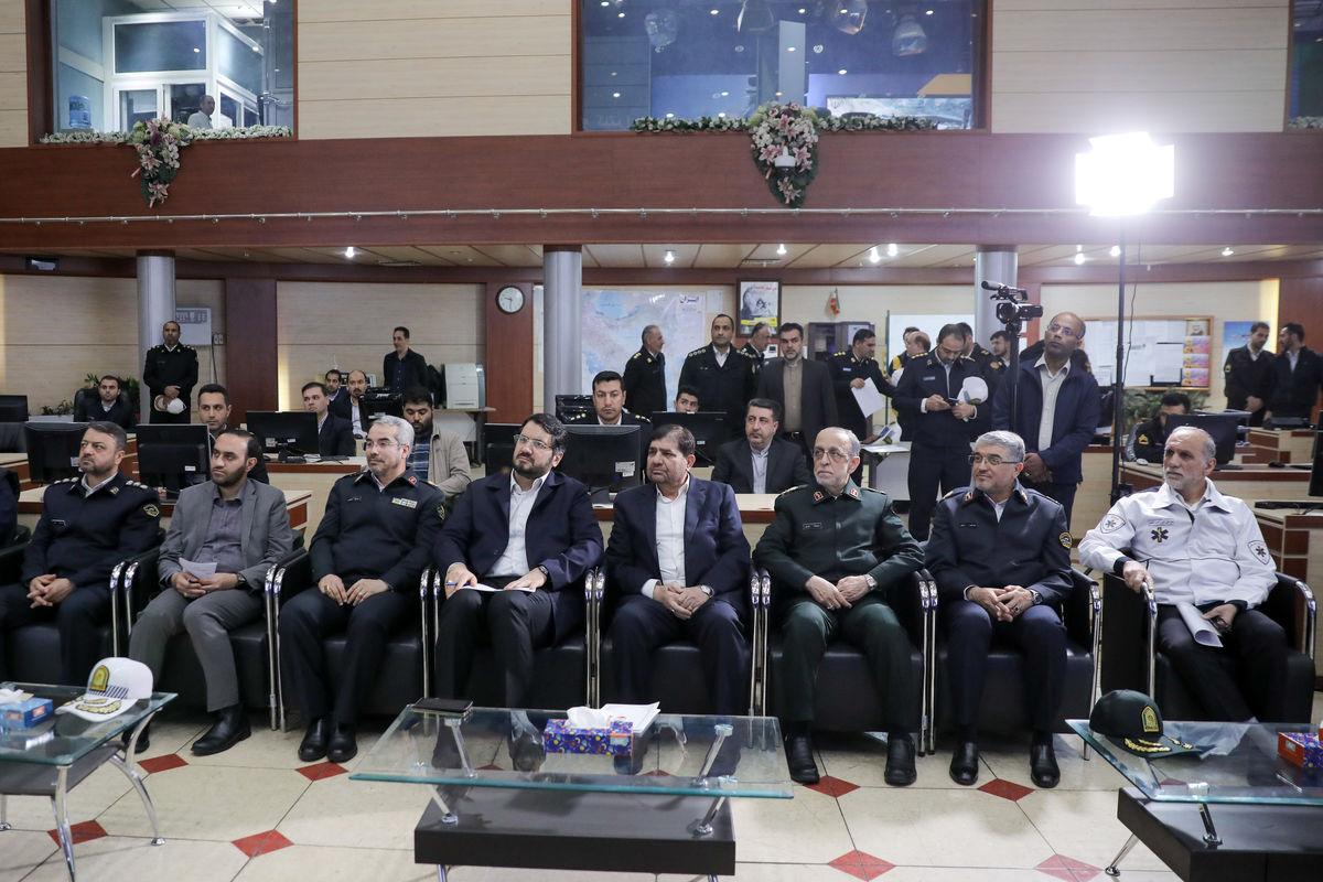 حضور معاون اول رئیس جمهور در قرارگاه ترافیکی نصر و بازدید هوایی از محورهای مواصلاتی شمالی به سمت تهران