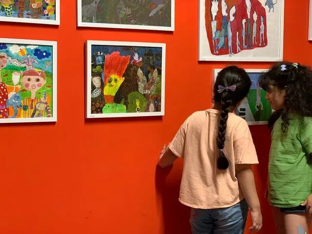 آثار هنری کودکان و نوجوانان در گالری برج آزادی به نمایش درآمد