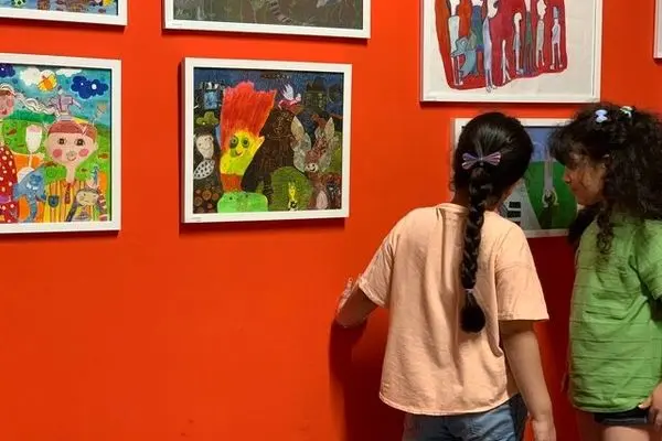 آثار هنری کودکان و نوجوانان در گالری برج آزادی به نمایش درآمد