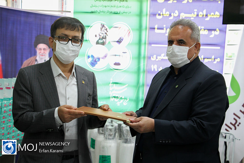 اهدای تجهیزات پزشکی و درمانی به دانشگاه علوم پزشکی استان کردستان
