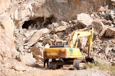 ابرکوه قطب مهم معادن سنگ‌های ساختمانی استان یزد