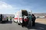 انتقال ۶ زائر مصدوم از عراق به مرز مهران توسط اتوبوس آمبولانس هلال‌احمر