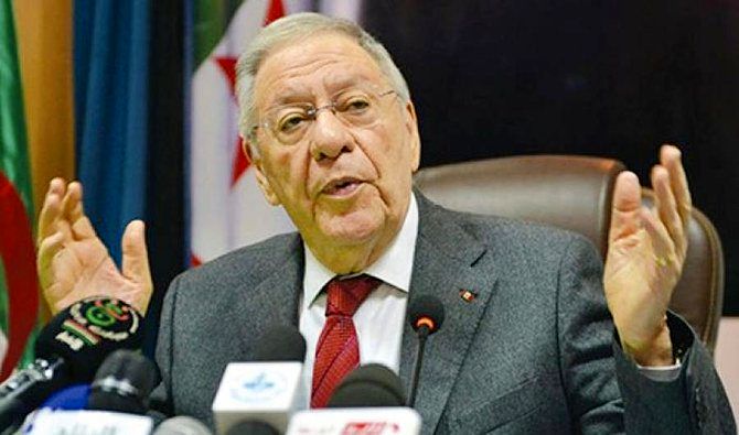 سناتور الجزایری به اتهام اختلاس بازداشت شد
