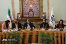 نشست خبری نمایشگاه کرنش به حافظ در اصفهان