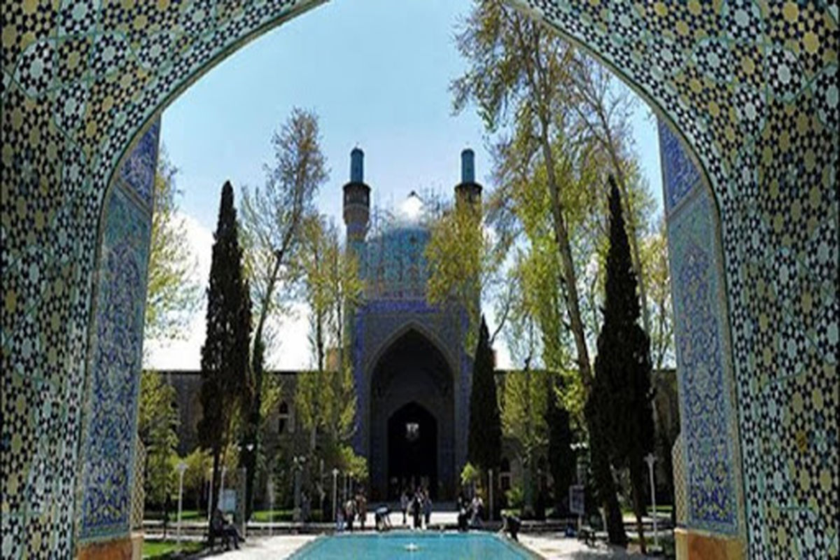 اتمام عملیات مرمت گنبد مدرسه چهارباغ اصفهان در سال 99