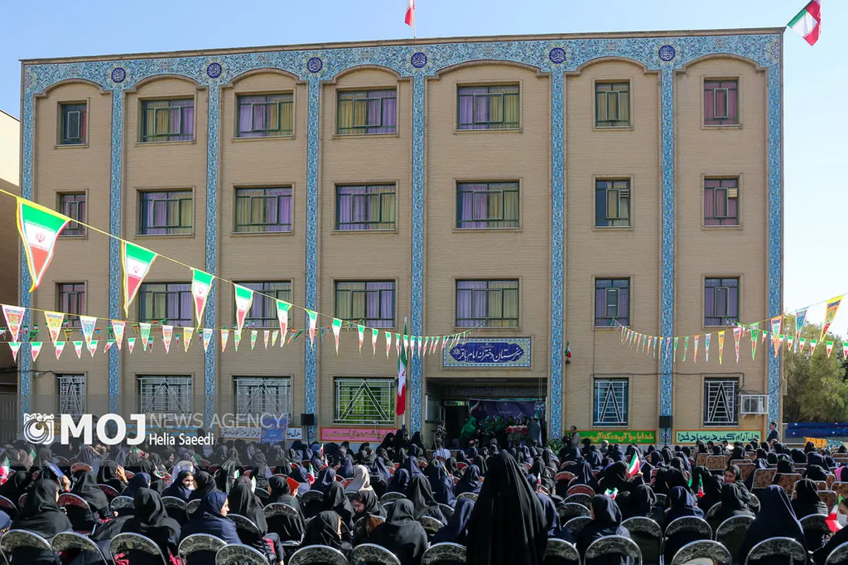 نواختن زنگ آغاز سال تحصیلی با حضور سخنگوی دولت