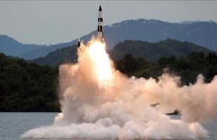 کره شمالی چندین موشک کروز به سمت دریای شرقی شلیک کرد