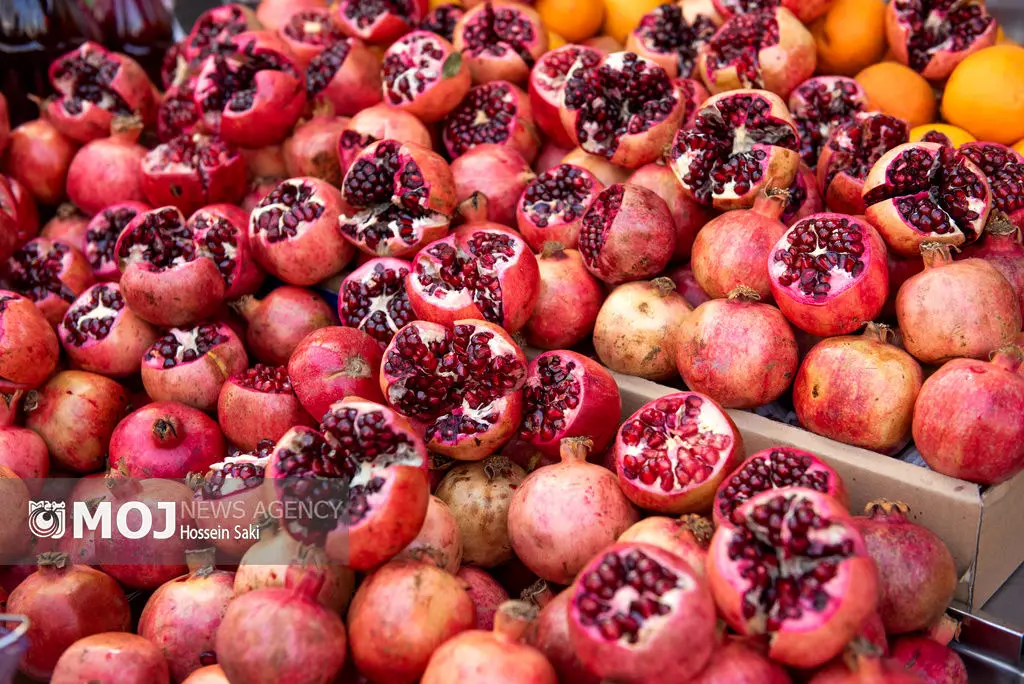  اصناف و دولت در کنار هم برای نظارت بر بازار فعالیت می کنند/ تامین بازار شب عید بدون هیچ مشکلی  