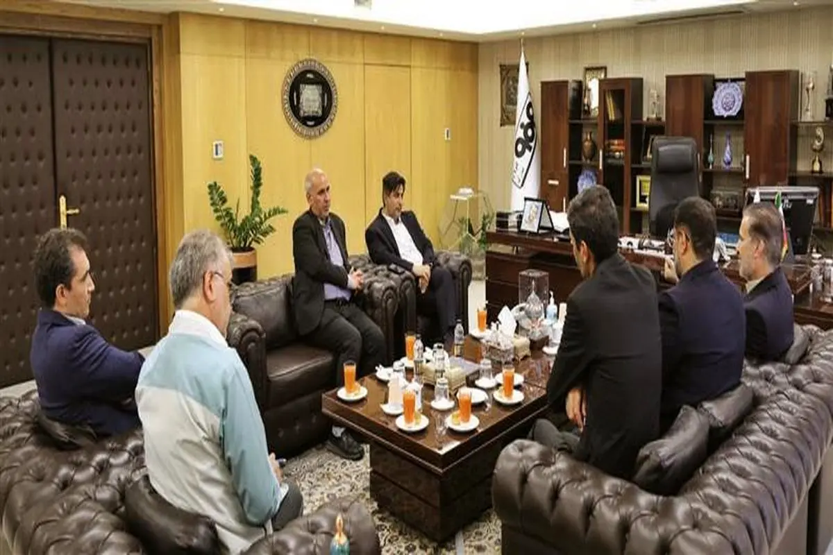 حمایت از صنایع کشور از اولویت‌های اصلی است