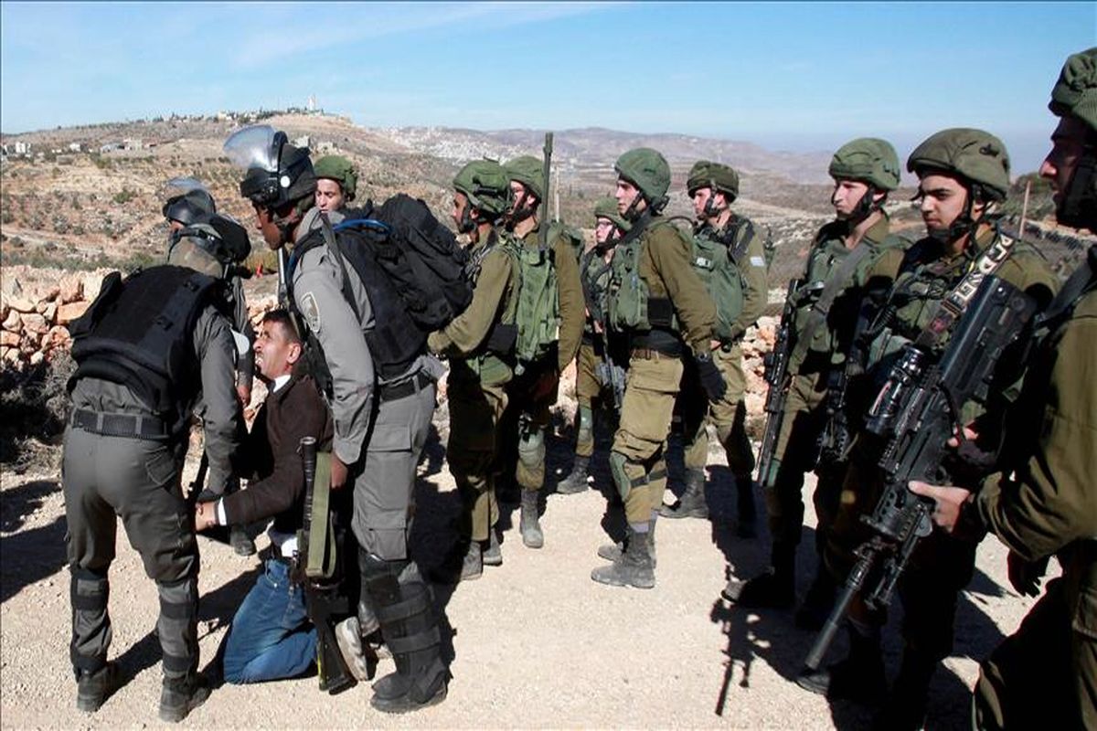 Zionist Regime forces arrested 15 Palestinians in West Bank