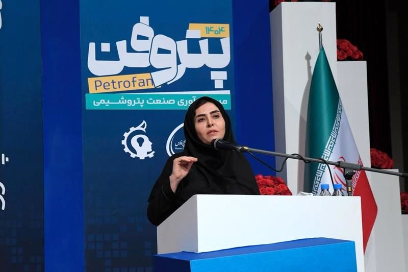 دبیر همایش پتروفن در مراسم افتتاحیه: *پتروفن ۱۴۰۴، میزبان ۲۰ نشست تخصصی بین شرکت‌های پتروشیمی و ۲۸۷ شرکت دانش‌بنیان است