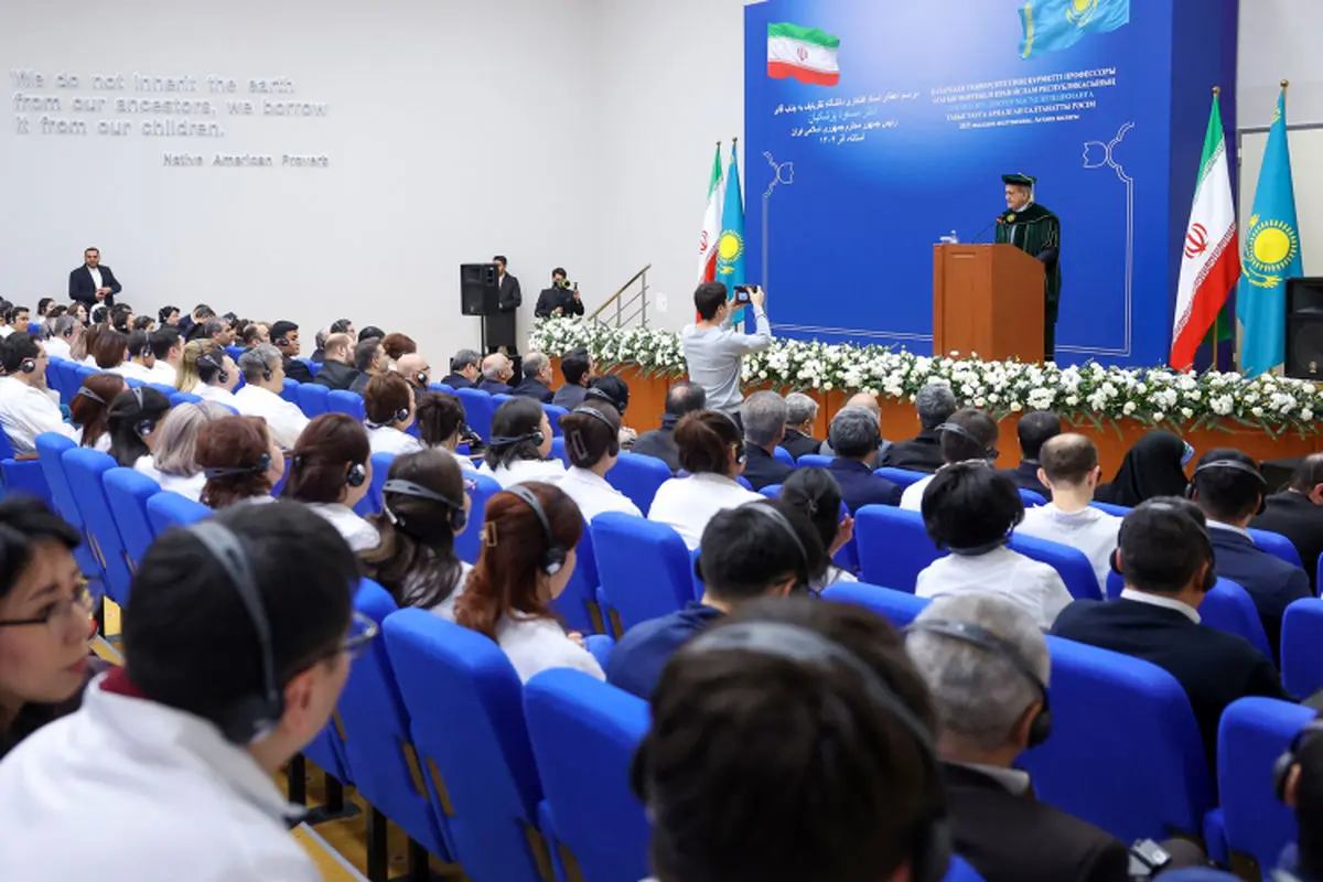 مسعود پزشکیان در مراسم دریافت دکترای افتخاری دانشگاه بین‌المللی نظربایف