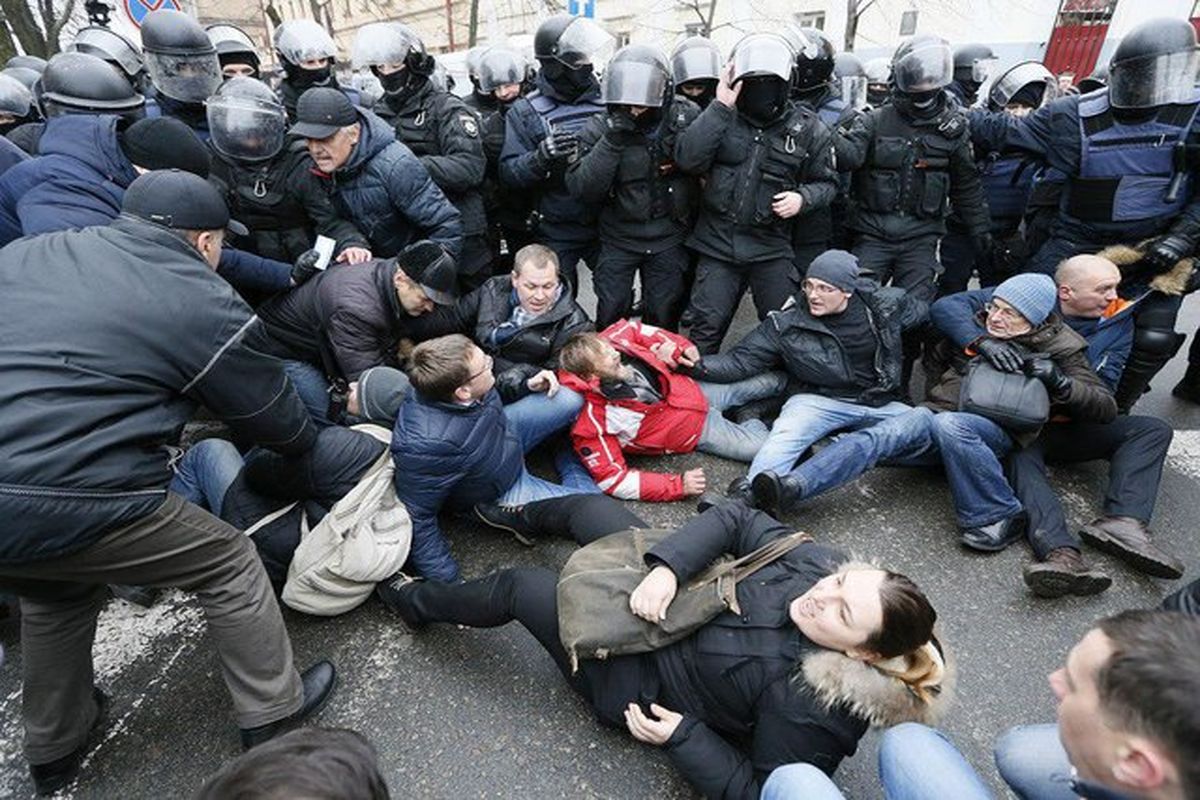 درگیری شدید پلیس اوکراین با معترضان