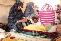 صادرات چمدانی صنایع دستی بندرلنگه به کشورهای حاشیه خلیج فارس