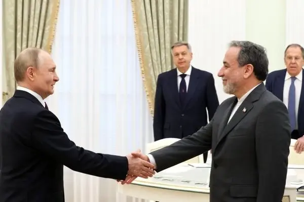 کرملین از گفتگوی پوتین و عراقچی درباره چشم‌انداز حل مناقشه اسرائیل  خبر داد