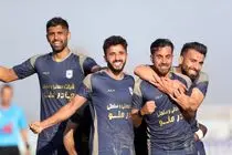 چادرملو اردکان با صدرنشین لیگ برتر فوتبال در یزد تقابل می کند