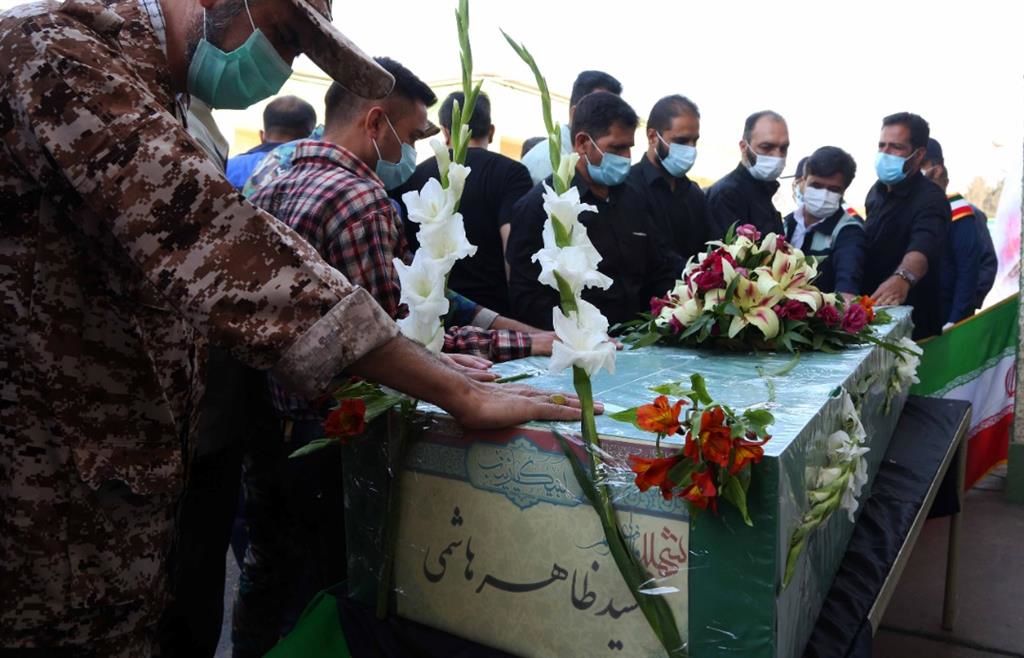 پیکر شهید مدافع حرم بعد از ۵ سال به آغوش خانواده بازگشت
