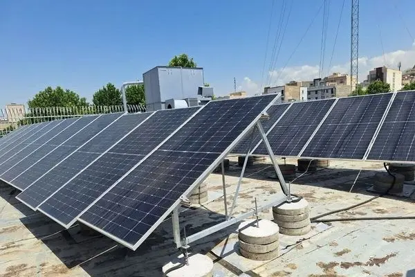 تسهیلات ۳۰۰ میلیون تومانی برای ساخت نیروگاه‌های خورشیدی پشت‌بامی اعطا می شود