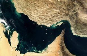 نشتی نفت در عمق ۳۰ متری خلیج‌فارس رفع شد