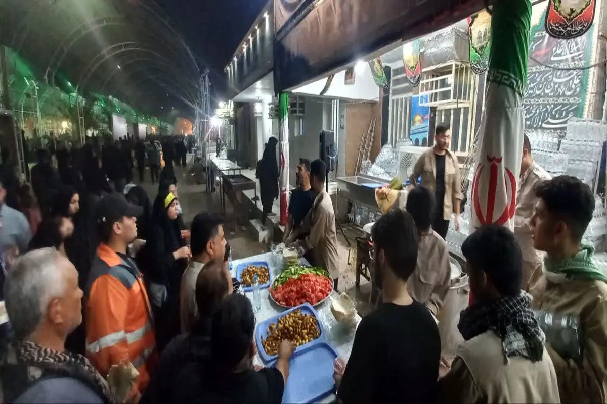 غربالگری نشانگان بیماریهای واگیردار بیش از ۳۹ هزار زائر اربعین در مرز چذابه در حال انجام است