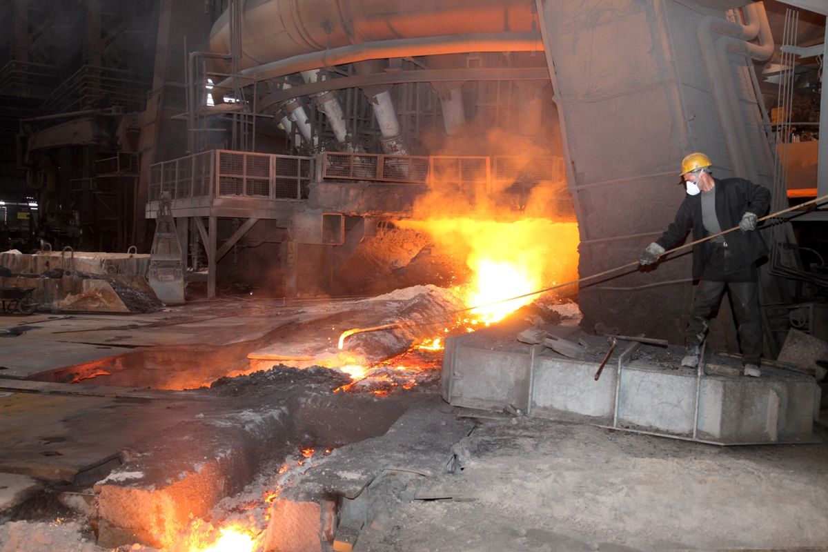 ​واردات ریل و خام فروشی سنگ آهن دو مانع برنامه های ذوب آهن