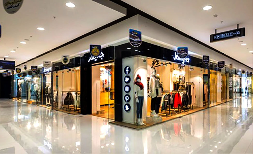 کرونا باعث تعطیلی ۵۰ درصد از فروشندگان پوشاک شهر مشهد شده است